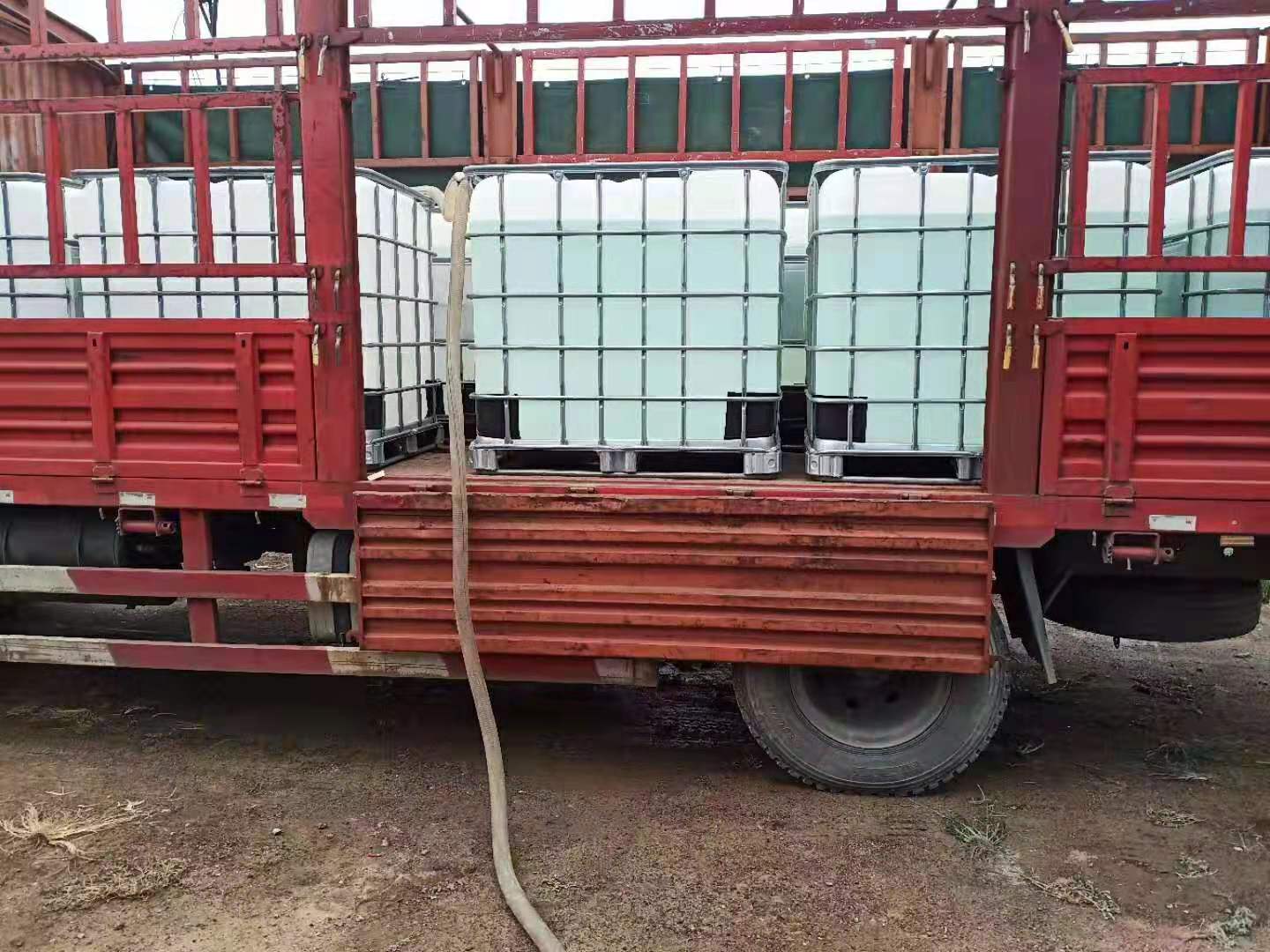 COD去除剂装车